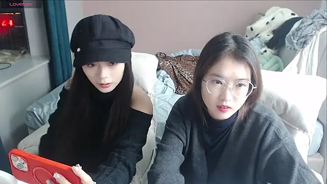 redrose520 online show from November 9, 2025, 12:47 pm