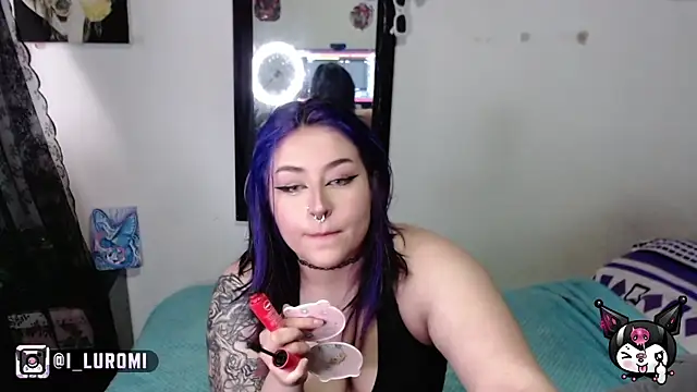 Snapshot of Iluromi chatting on December 4, 2025, 3:10 pm Iluromi online show from December 4, 2025, 3:10 pm