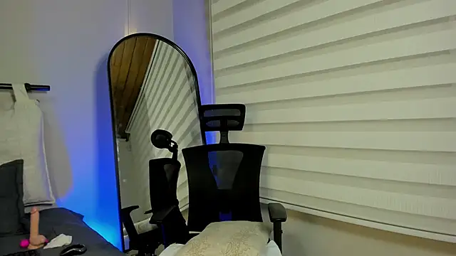 cherry bunnyx online show from September 24, 2025, 5:55 am