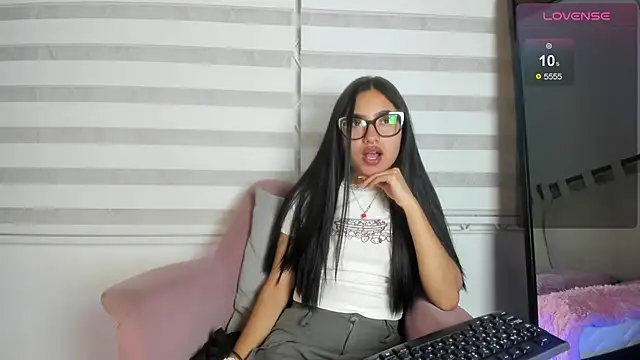 cherry bunnyx online show from October 24, 2025, 3:47 am