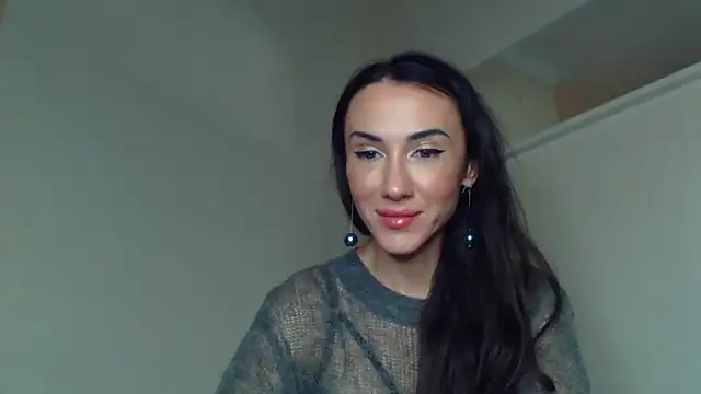 Snapshot of Zariveth chatting on November 3, 2025, 8:10 pm Zariveth online show from November 3, 2025, 8:10 pm