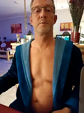 TommyTom76 online show from October 7, 2025, 9:23 pm