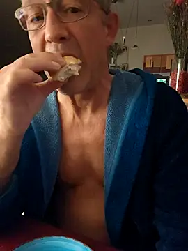 TommyTom76 online show from October 22, 2025, 5:41 am