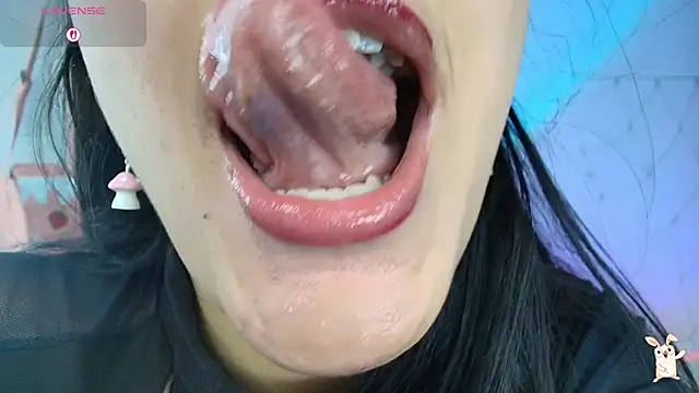 Hinata 21  online show from October 2, 2025, 1:29 pm