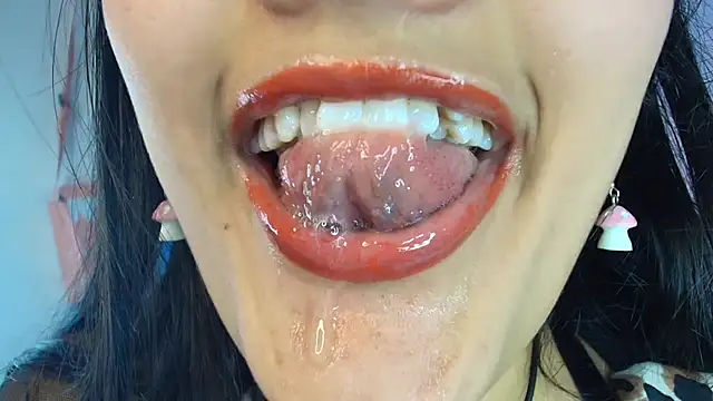 Hinata 21  online show from October 16, 2025, 6:42 pm