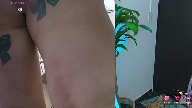 Hinata 21  online show from October 18, 2025, 5:35 pm