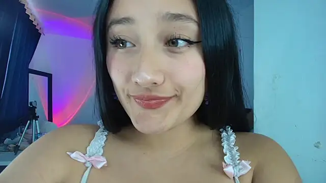 Hinata 21  online show from January 5, 2026, 8:34 pm