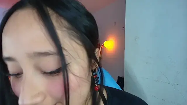 Snapshot of Hinata_21_ chatting on May 6, 2026, 9:31 pm Hinata 21 online show from May 6, 2026, 9:31 pm