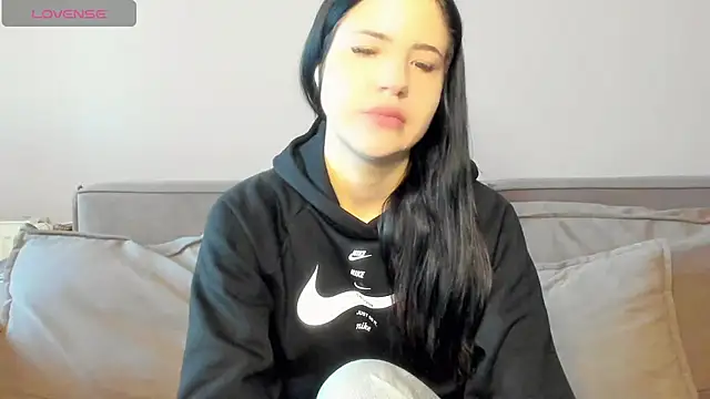 Malibu J online show from October 20, 2025, 7:31 am