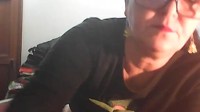 Snapshot of DOLCECOPPIA2025 chatting on November 13, 2025, 11:58 pm DOLCECOPPIA2025 online show from November 13, 2025, 11:58 pm