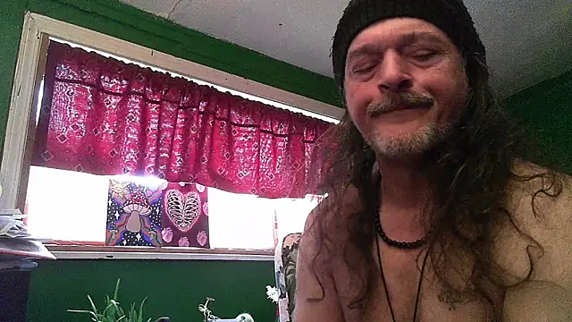 HippieDad333 online show from May 1, 2026, 10:36 pm