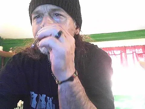HippieDad333 online show from May 11, 2026, 6:27 pm