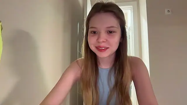 Snapshot of CandysRose chatting on May 7, 2026, 7:19 pm CandysRose online show from May 7, 2026, 7:19 pm