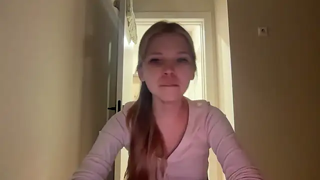 Snapshot of CandysRose chatting on May 14, 2026, 6:47 pm CandysRose online show from May 14, 2026, 6:47 pm