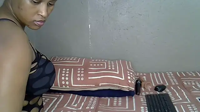 Bellabootie online show from October 31, 2025, 2:40 pm