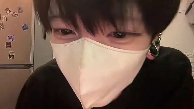 tora3220 online show from October 30, 2025, 1:34 pm