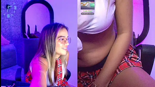 Snapshot of Sally_Ricci chatting on October 23, 2025, 4:45 am Sally Ricci online show from October 23, 2025, 4:45 am