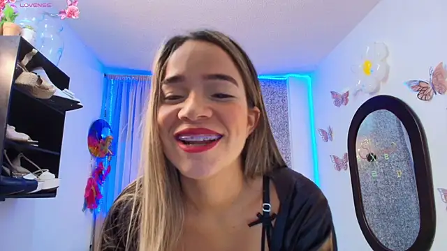 Snapshot of Sally_Ricci chatting on March 21, 2026, 2:42 pm Sally Ricci online show from March 21, 2026, 2:42 pm