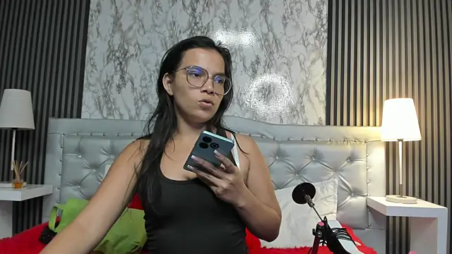 MaraBlake  online show from December 17, 2025, 2:06 am