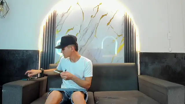 liam coleman25 online show from February 8, 2026, 5:00 am