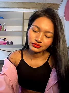 fenixzara online show from October 10, 2025, 5:56 pm