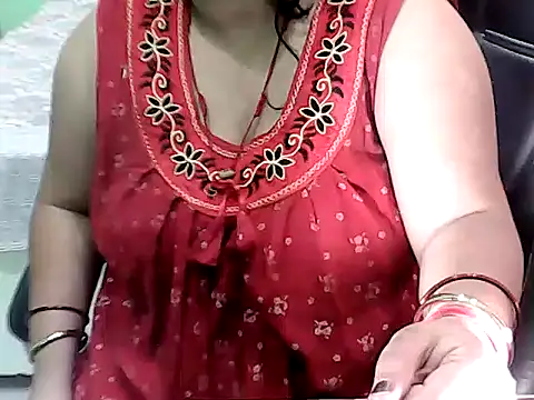 BABITA KUMARII online show from May 31, 2026, 6:31 pm