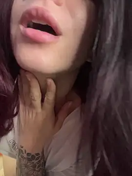 came lia1 online show from November 25, 2025, 2:44 am