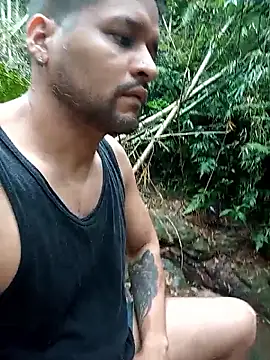 LucasGaeel online show from April 5, 2026, 8:39 pm