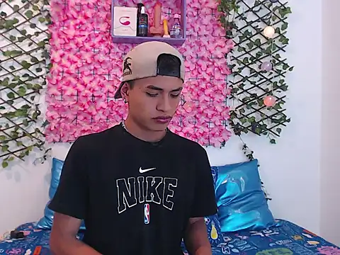 Snapshot of FUNNY_AND_HORNEY chatting on September 27, 2025, 4:28 am FUNNY AND HORNEY online show from September 27, 2025, 4:28 am