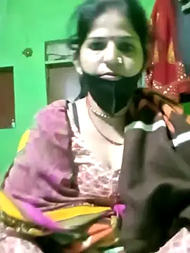 Cuty nensi online show from October 28, 2025, 1:58 pm