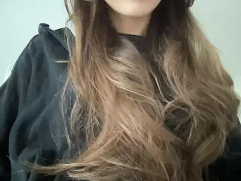 Snapshot of kisssangel chatting on October 24, 2025, 10:33 am kisssangel online show from October 24, 2025, 10:33 am