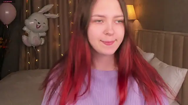 Monica  Queen online show from March 27, 2026, 5:35 am