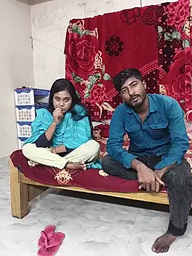 Love Queen11 online show from December 22, 2025, 4:37 pm