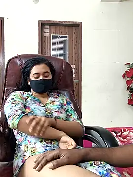 Snapshot of Love_Queen11 chatting on February 10, 2026, 8:07 am Love Queen11 online show from February 10, 2026, 8:07 am