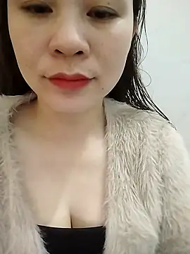 Girl Shy2000 online show from December 17, 2025, 5:13 am