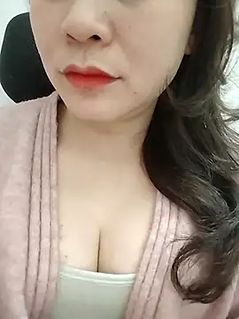 Girl Shy2000 online show from February 9, 2026, 1:48 pm