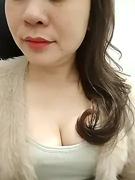 Girl Shy2000 online show from March 11, 2026, 11:38 am