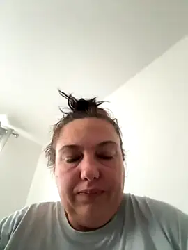 Eleanorxx online show from September 29, 2025, 7:13 am