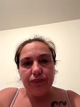 Eleanorxx online show from October 5, 2025, 8:29 pm