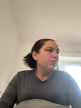 Eleanorxx online show from October 9, 2025, 8:34 am