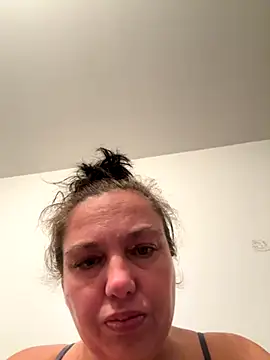 Eleanorxx online show from October 28, 2025, 8:55 pm