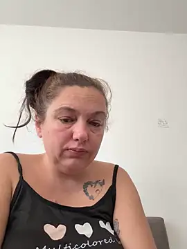 Eleanorxx online show from November 1, 2025, 10:06 am