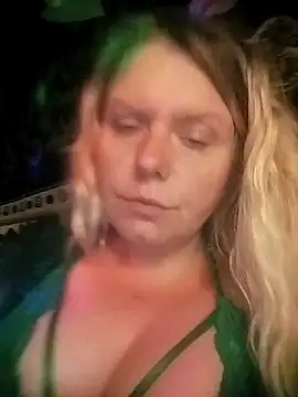 Snapshot of Fiona696 chatting on October 6, 2025, 3:20 pm Fiona696 online show from October 6, 2025, 3:20 pm