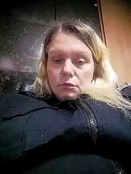 Snapshot of Fiona696 chatting on October 12, 2025, 10:09 pm Fiona696 online show from October 12, 2025, 10:09 pm