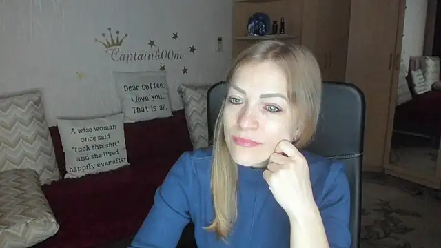 Tiffany Bates online show from October 6, 2025, 3:26 am