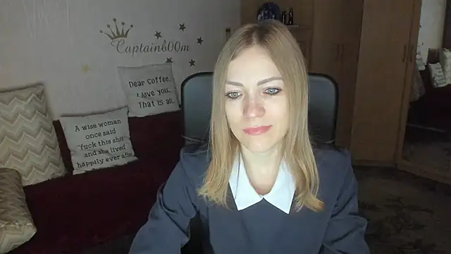 Tiffany Bates online show from November 2, 2025, 3:20 am