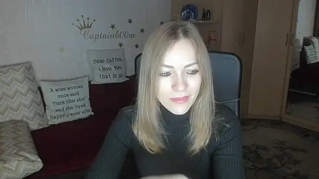 Tiffany Bates online show from November 28, 2025, 3:53 am