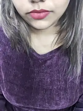 Miss Rose   online show from November 4, 2025, 6:23 am