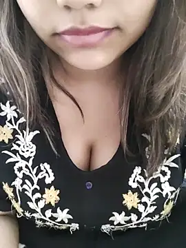 Miss Rose   online show from November 25, 2025, 1:05 am