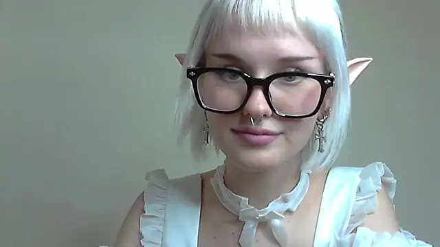 Snapshot of Paradoxy_ chatting on October 1, 2025, 1:28 pm Paradoxy online show from October 1, 2025, 1:28 pm